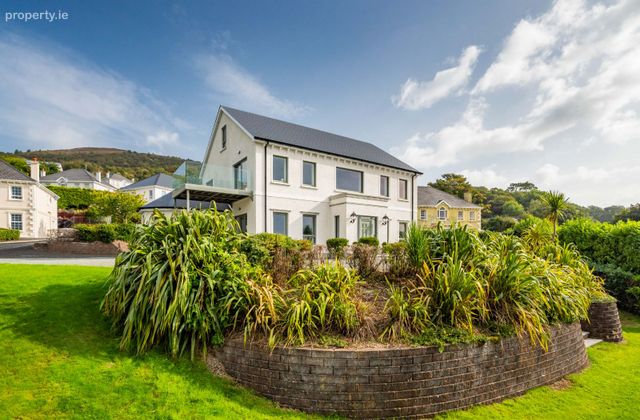 5 Beacon Hill, Fahan, Co. Donegal - Click to view photos