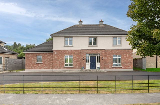 3 The Deaconry, Moynalty Road, Kells, Co. Meath - Click to view photos