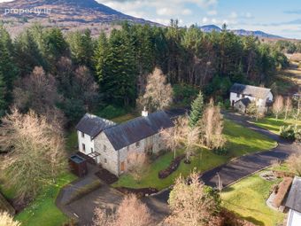 An D&uacute;n House, 6 Mountain View, Sheen Falls Country Club, Kenmare, Co Kerry, Kenmare, Co. Kerry - Image 2