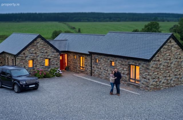 Ballinleague, Ventry, Tralee, Co. Kerry, Ventry, Co. Kerry - Click to view photos