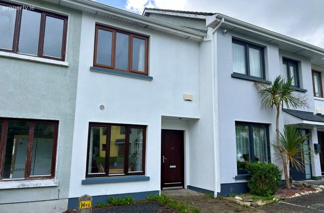 12 P&aacute;irc Beag, Lis Cara, Carrick-on-Shannon, Co. Leitrim - Click to view photos