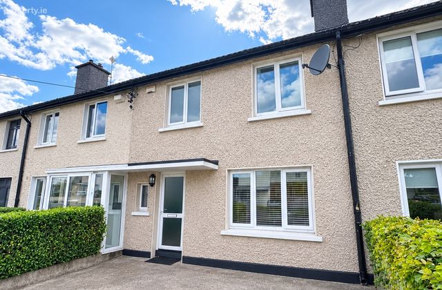 54 Rosemount Estate, 3 Mins Walk To Luas, Dundrum, Dublin 14 - Click to view photos