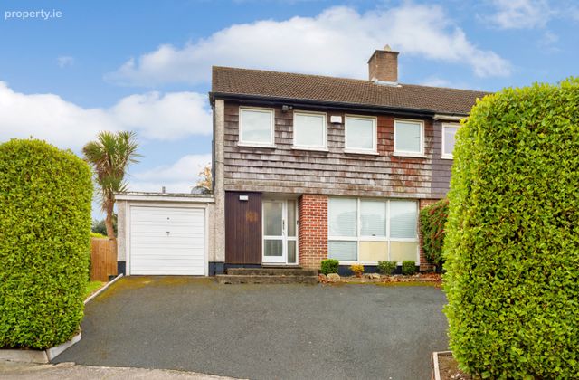 215 Barton Road East, Dublin 14, Ballinteer, Dublin 16 - Click to view photos