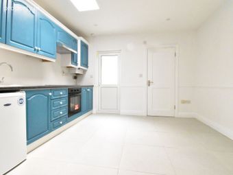 Island Villa, Dublin 2, Grand Canal Dock, Dublin 2 - Image 2