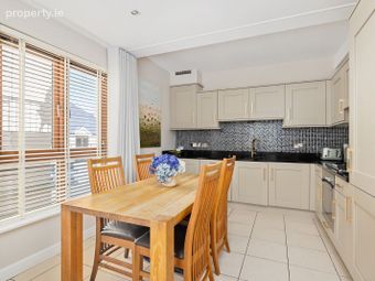 18 Parkview, Robswall, Malahide, Co. Dublin - Image 5