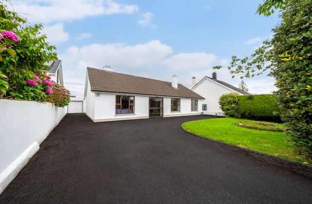 Derreenmanus, Castlebar, Castlebar, Co. Mayo - Click to view photos