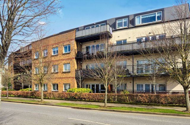 65 Carrigmore Crescent, Saggart , D24 Ef65, Citywest, Co. Dublin - Click to view photos