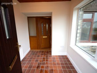 8 Owenabue View, Carrigaline, Co. Cork - Image 2