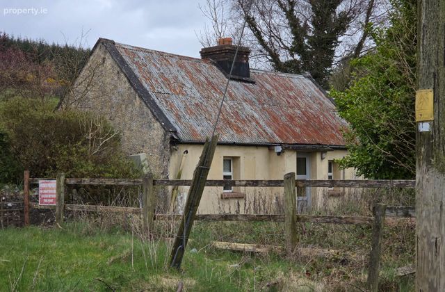 Tincurry, Cahir, Co. Tipperary - Click to view photos