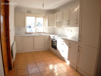 4 Bride Street, Loughrea, Co. Galway - Image 3