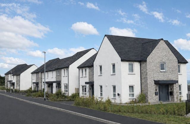 32 Lios An Chnoic, Carnamuggagh, Letterkenny, Letterkenny, Co. Donegal - Click to view photos