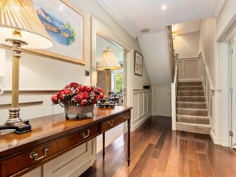 Apartment 26, Hollybrook, Foxrock, Dublin 18 - Image 3