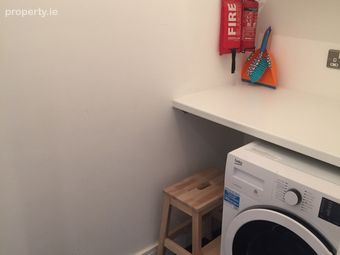 18 Mimosa Hall, Levmos Park, Leopardstown, Dublin 18 - Image 4