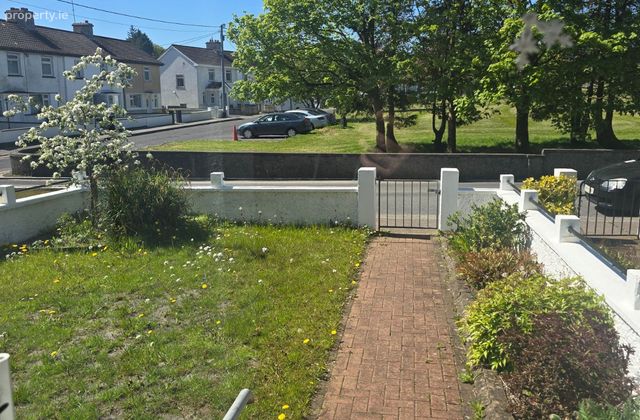 10 Marian Row, Pound Road, Castlebar, Co. Mayo - Click to view photos