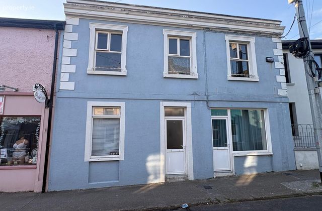 14b Queen Street, Tramore, Co. Waterford - Click to view photos