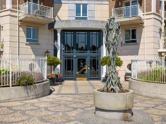 Apartment 95, The Berkeley Block, Pembroke Square, Grand Canal Dock, Dublin 4 - Image 2