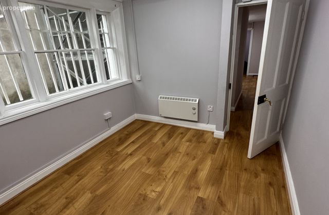 23 Fitzwilliam Street Upper, Dublin 2 - Click to view photos