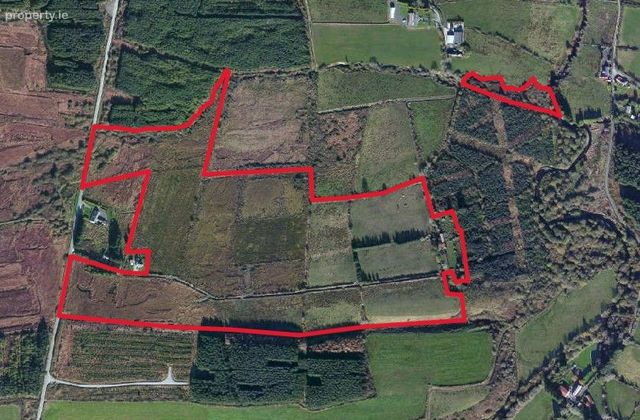 Carrigcannon, Lycracrumpane, Co. Kerry - Click to view photos