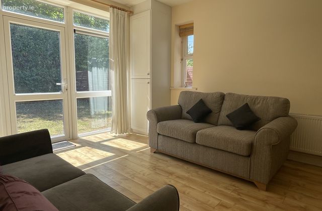 5 An R&oacute;d&aacute;n, C&uacute;l &Aacute;rd, Carrigtwohill, Co. Cork - Click to view photos