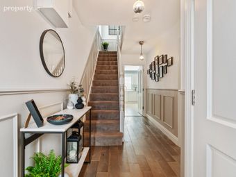 19 Coolkellure Rise, Lehenaghmore, Co. Cork - Image 2