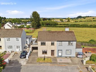 17 Pearse Park, Golden, Co. Tipperary, Golden, Co. Tipperary - Image 2