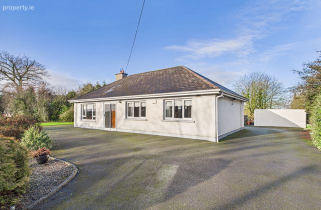 Piercetown, Thurles, Co. Tipperary, Athnid, Co. Tipperary - Click to view photos