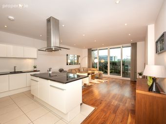 124 The Elysian, Port Lane, Cork, Blackrock, Co. Cork - Image 2