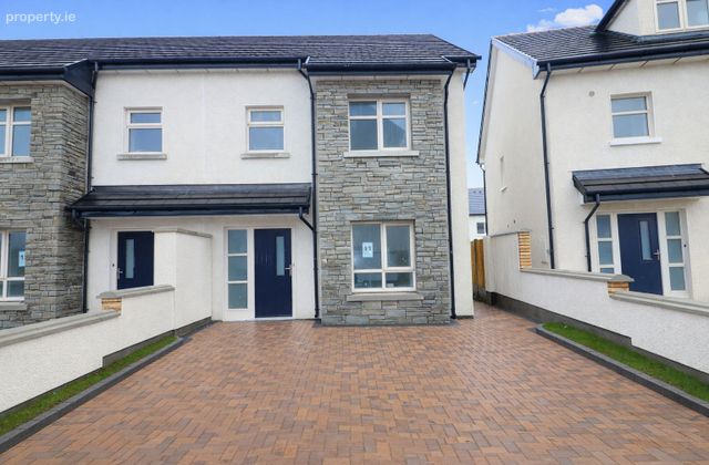 11 Codrum Green, Codrum Hall, Killumney, Co. Cork - Click to view photos