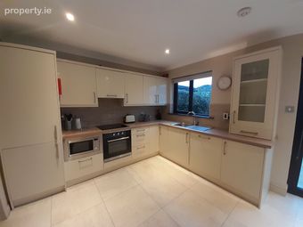 29 Beverly Crescent, Knocklyon, Dublin 16 - Image 4