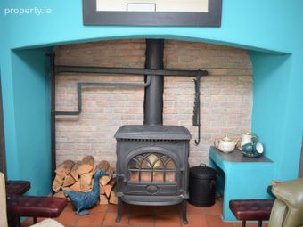 Wheat Sheaf Cottage, Derrycallan South, Gort, Co. Galway - Image 4