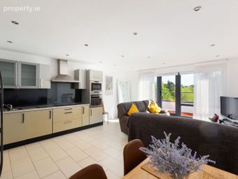 Apartment 17, Le Hunt House, Brennanstown, Dublin 18 - Image 5