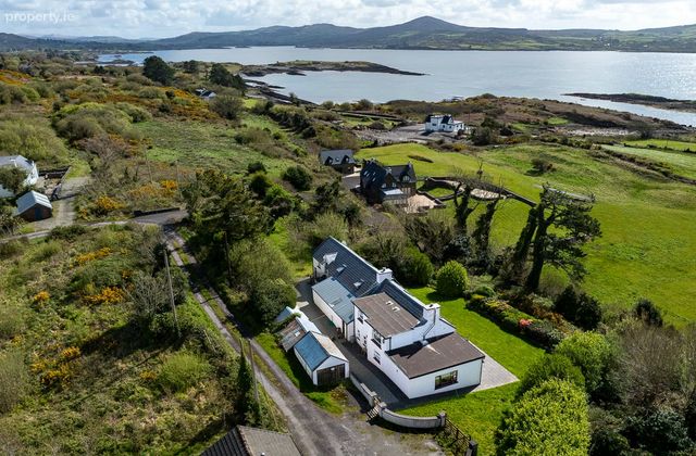 Reenacappul, Ahakista, Durrus, Co. Cork - Click to view photos