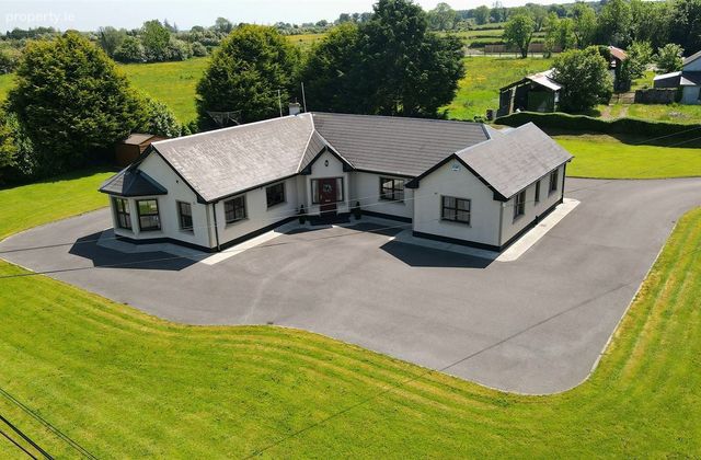 Portahard, Frenchpark, Roscommon, Frenchpark, Co. Roscommon - Click to view photos