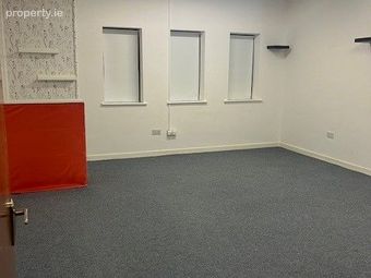 8 The Village Centre, Lucan Road, Lucan, Co. Dublin