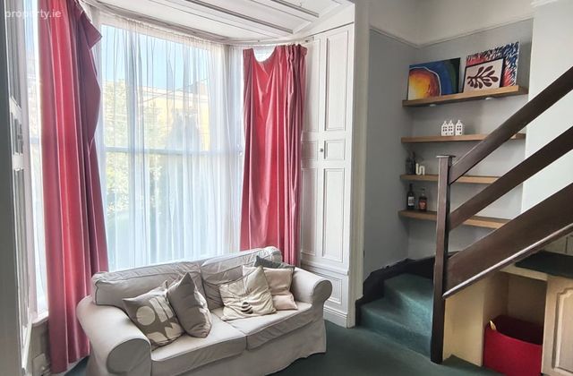 Clarinda Park East, Dun Laoghaire, Glenageary, Co. Dublin - Click to view photos