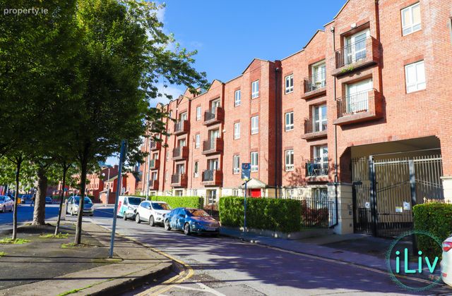Apartment 27, Trinity Square, Dublin 2 - Click to view photos
