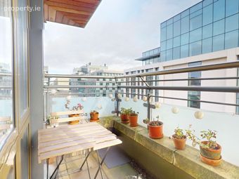 Longboat Quay South Apartment, Grand Canal Dock, Dublin 2 - Image 4
