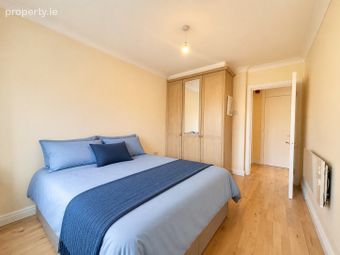 Fasnet, Custom House Harbour Apartments, IFSC, Dublin 1 - Image 2
