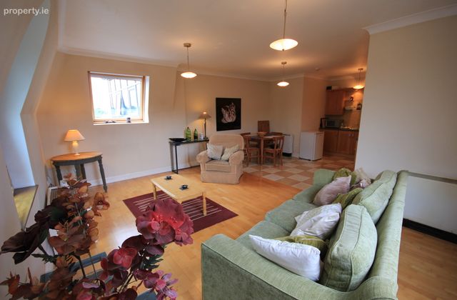 23 Watergold, East Douglas Village, Douglas, Co. Cork - Click to view photos