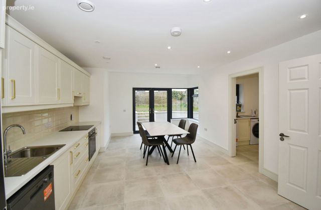 2a Cedar Grove, Bishopstown, Wilton, Co. Cork - Click to view photos