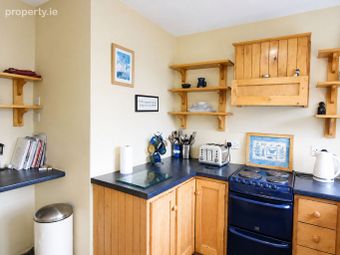 21 Rockwood, Mahon, Mahon, Co. Cork - Image 5