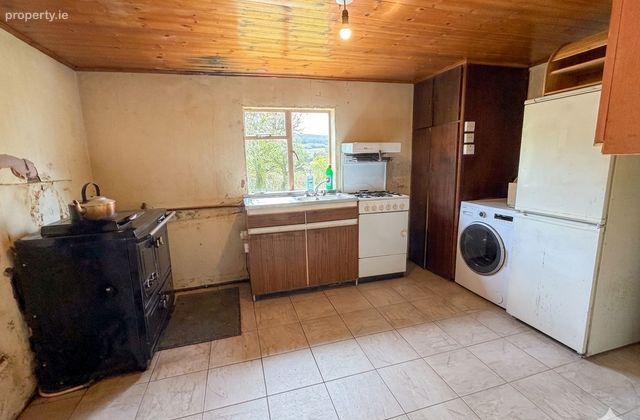 Scrahan, Urhan, Beara, Co. Cork - Click to view photos
