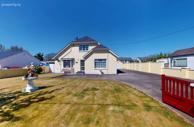 Mooncoin House, Ballygillane Big, Rosslare Harbour, Co. Wexford, Rosslare Harbour, Co. Wexford - Click to view photos