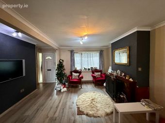 1 Saint Oliver's Park, Castlebellingham, Co. Louth - Image 4