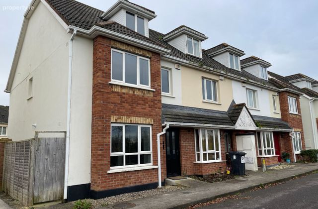 Ashton Rise, Ashton Broc, Swords, Co. Dublin - Click to view photos