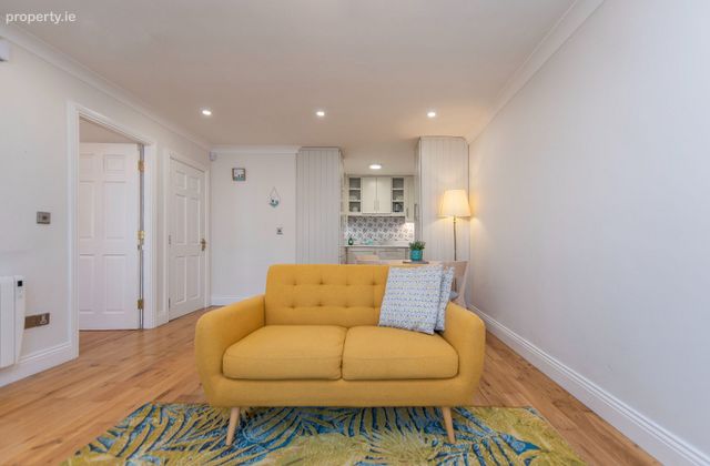 C&uacute;irt Eanna, The Long Walk, Galway, Galway City Centre, Co. Galway - Click to view photos