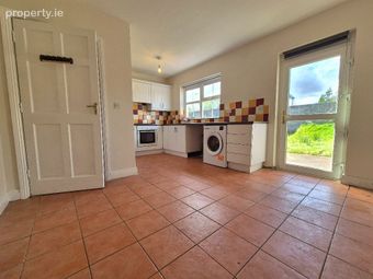 81 Cois Abhainn, Caherweesheen, Tralee, Co. Kerry - Image 5