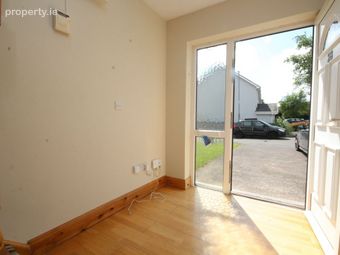 28 Whitethorn Grove, Kilbrogan, Bandon, Co. Cork - Image 3