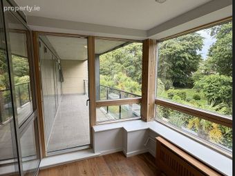 2 Bed Apartment, The Atrium, Beechwood Court, Stillorgan, Stillorgan, Co. Dublin - Image 3