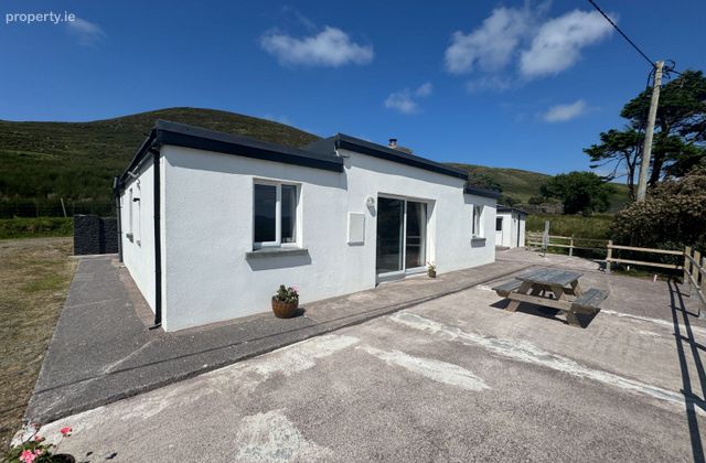 Mountain Escape, Coomastow, Aughatubrid, Cahersiveen, Co. Kerry - Click to view photos